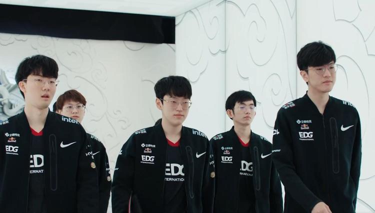 同龄人难以 同龄人难以