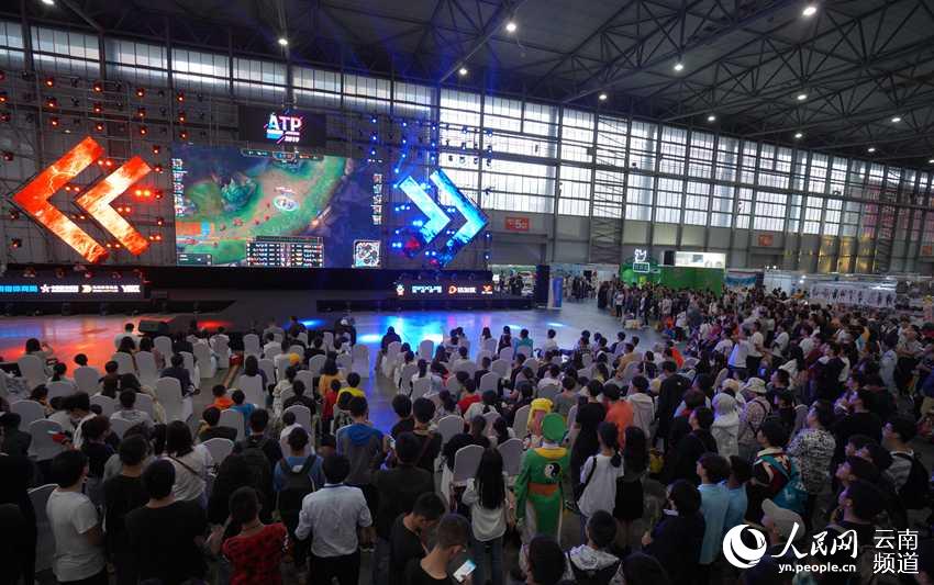 并暗示管理 并暗示管理