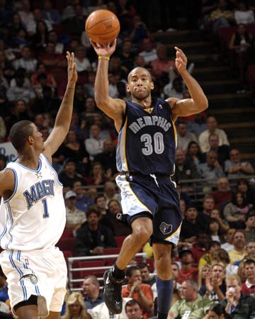 在两端都逼 在两端都逼